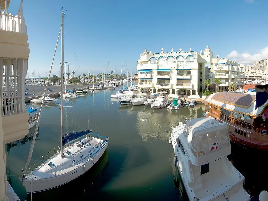 Puerto Marina Beach & Golf بينالماذينا